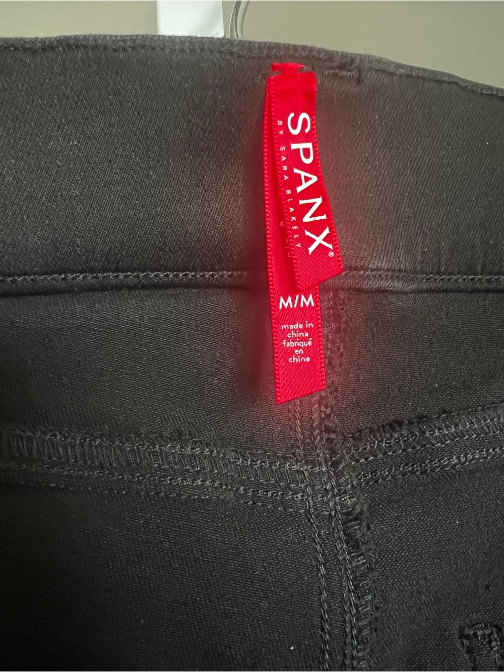 Spanx EveryWear Pull On Kick Flare Jeans Cropped Smooth Tummy High Rise Blk M - Picture 10 of 12